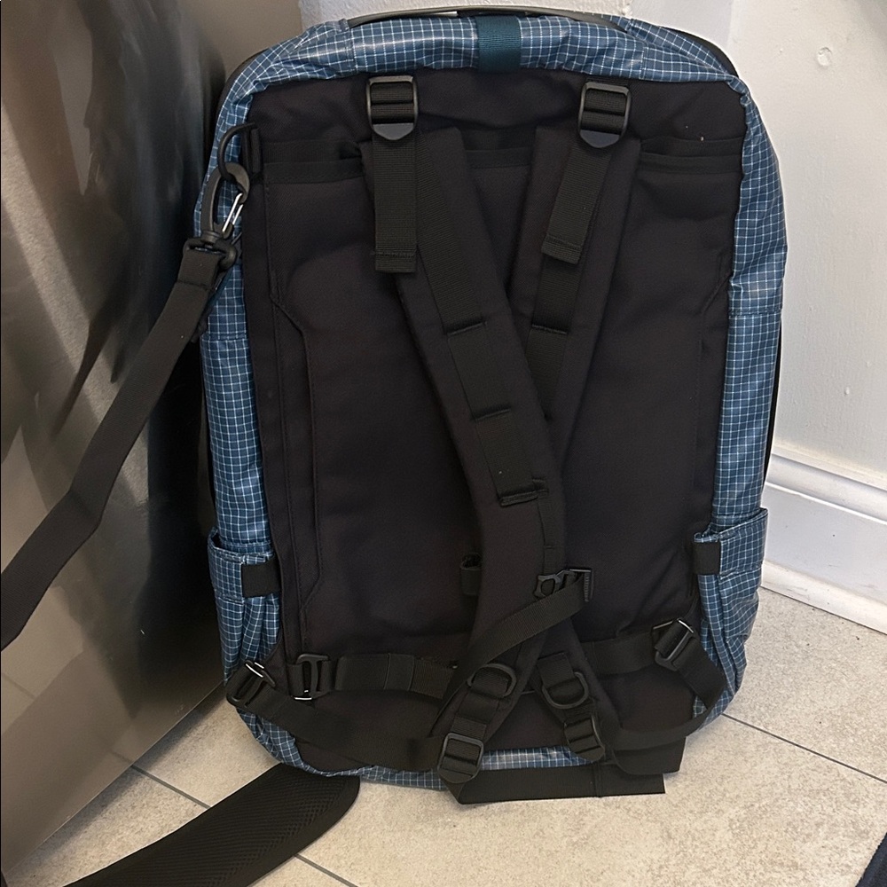 Topo Designs Apex weatherproof global backpack 30L - Picture 2 of 13